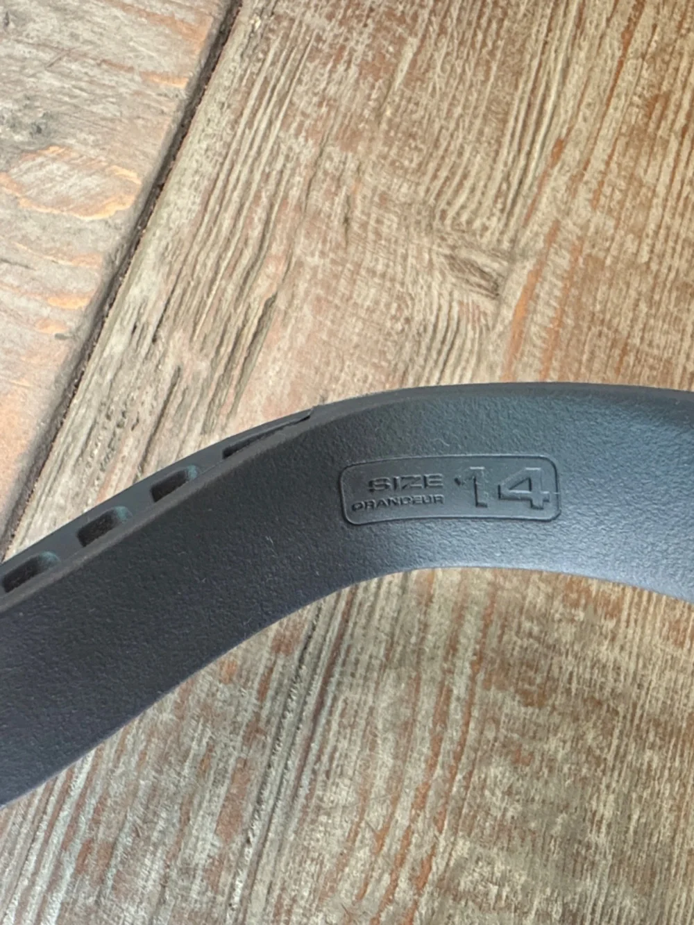 NWOT - QCollar Q30 - Black, 14”